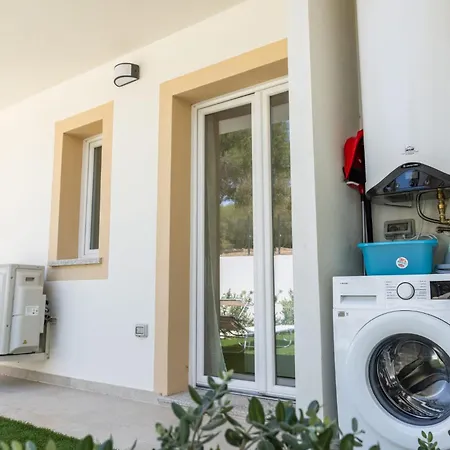 Daire Domusmeralda - Medusa, Jacuzzi, Giardino E Mare!